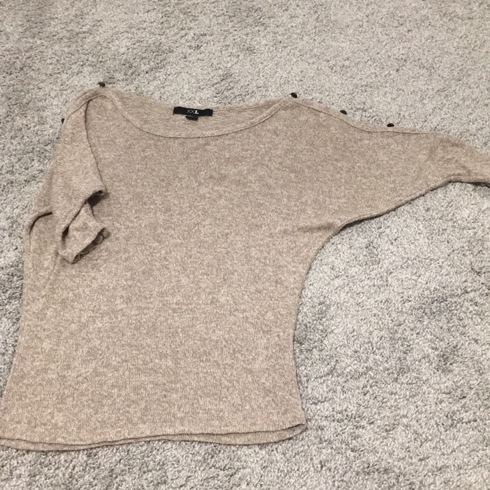 3/4 sleeve shirt